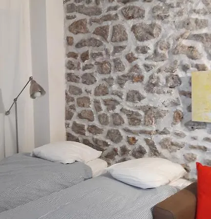 Des Iris 4* Париж