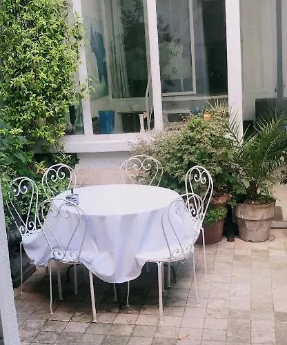 Des Iris 4* Paris