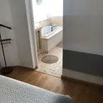Des Iris Pensjonat Paryż