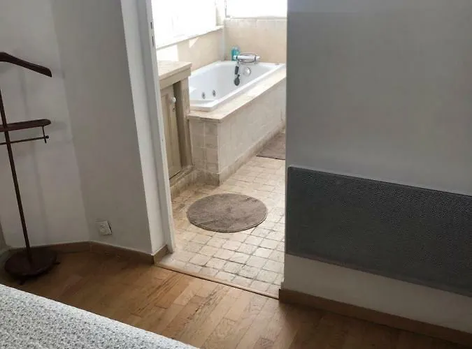 Des Iris Gæstehus Paris